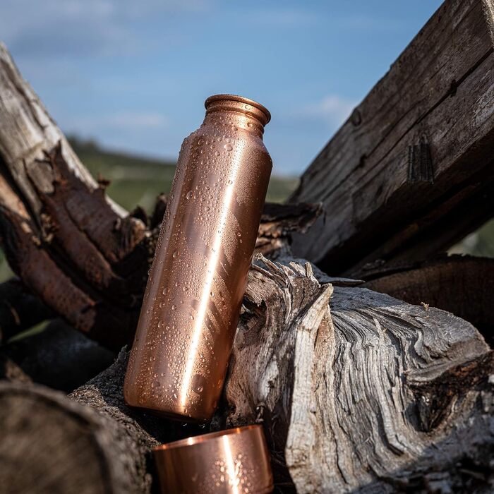 Copper Drinking Bottle, approx. 500 ml, modern vintage design, Ayurvedic copper vessel, drink more water, reduce your sugar intake, and enjoy the health benefits immediately.