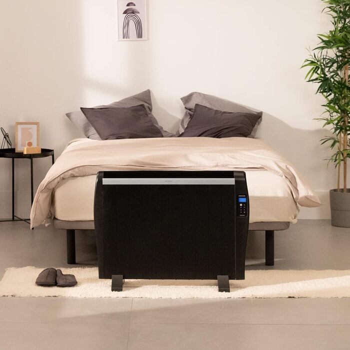 Cecotec ReadyWarm 2000 Thermal Black Flat Radiator with Remote Control. 10 heating ribs and 1500W, LCD display, programmable timer, temperature selection, 15 m² range and maximum safety with 10 elements in black.