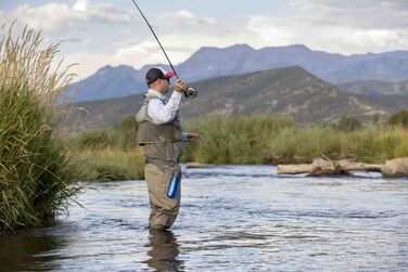 LifeStraw Go Filtered Water Bottle (Light Blue)