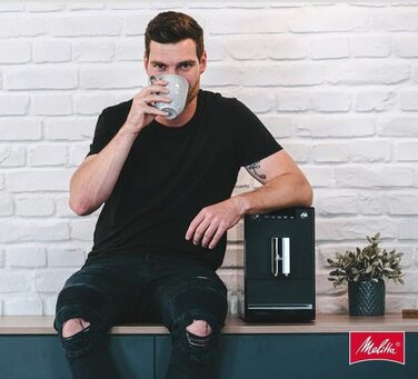 Melitta Solo - Fully Automatic Coffee Machine with Adjustable Spout, Small Coffee Machine with Removable Water Tank, suitable for e.g. Espresso or Café Crème, matte black Matte Black Single