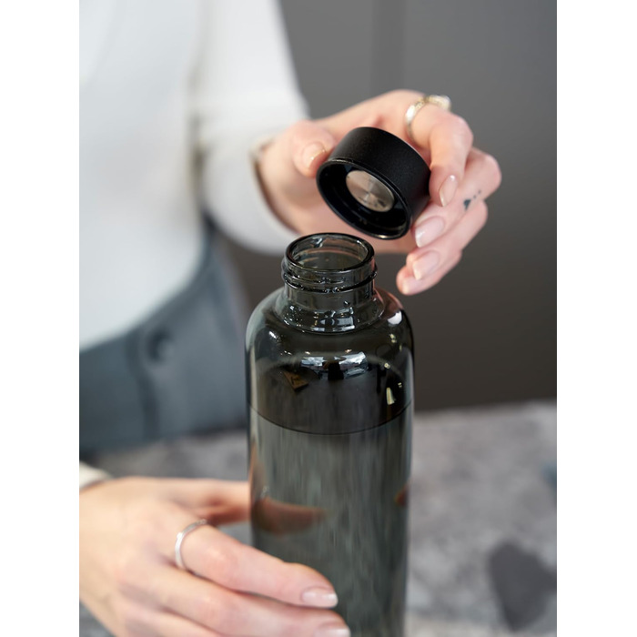 spottle Glass Water Bottle 1L - Glass Bottle in 500ml - 750ml or 1 Liter - Glass Water Bottle Suitable for Carbonated Drinks – Dishwasher-Safe & Leak-Proof Glass Drinking Bottle