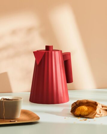 Alessi Plissé Electric Kettle - Red Thermoplastic Resin, 2400W, 1.0L, European Plug