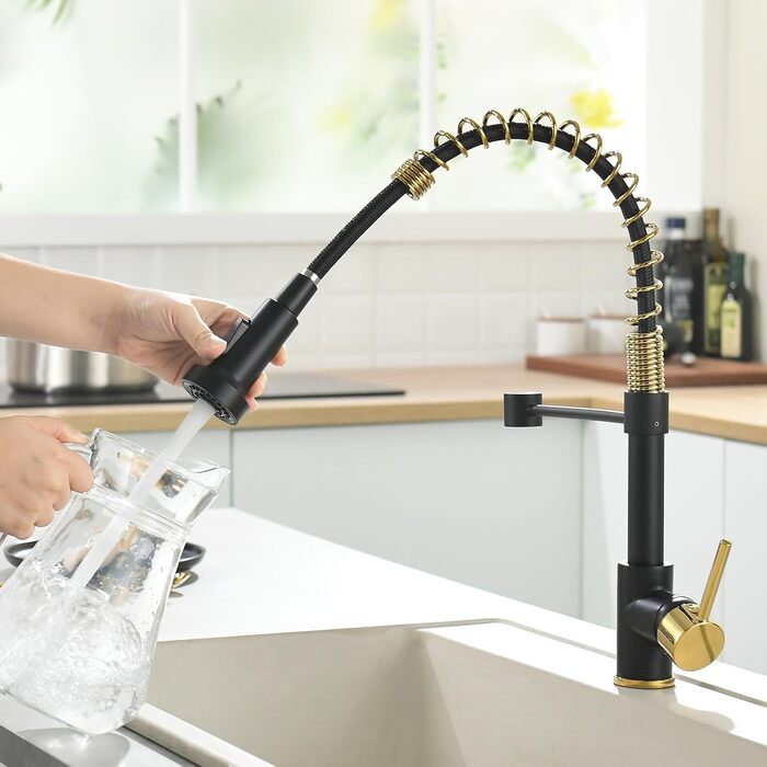Змішувач кухонний AIMADI висувний, високого тиску, з 2 режимами (струмінь та туман), 360° обертання, одноlever, для кухонної мийки, чорний з золотом