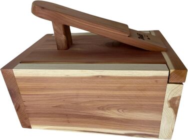 DELFA Shoe Care Cedar Wood Box - Real Wood Box with Bama Care Products - 5-Piece Shoe Care Set - Cream, Brush, and Polishing Cloth