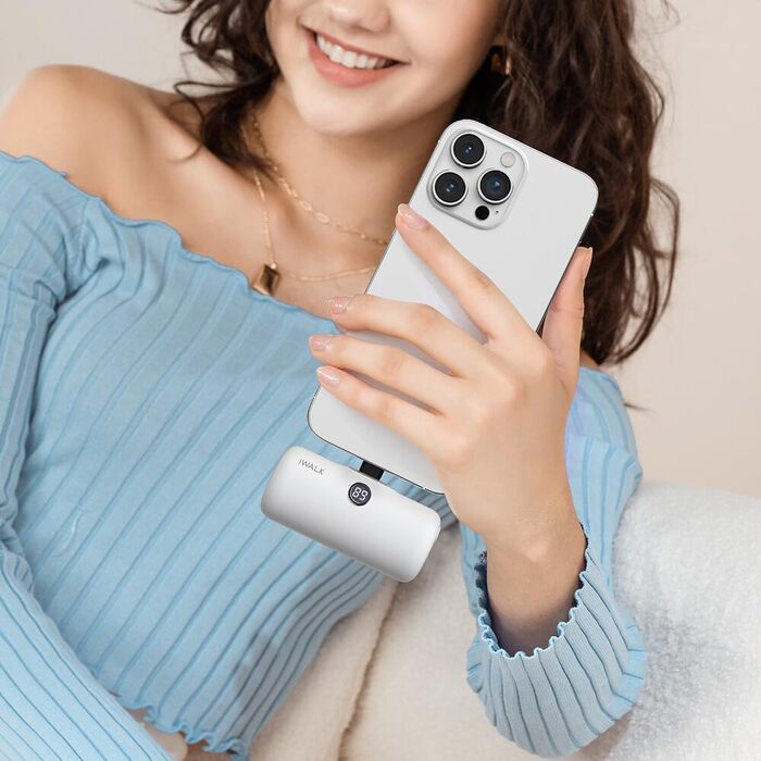 Powerbank iWALK 4800mAh 20W з LCD-дисплеєм: портативний зарядний пристрій для iPhone, Samsung, Xiaomi. Рожевий колір