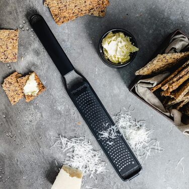 Терка Microplane Black Sheep для цитрусових, пармезану, імбиру, шоколаду та мускатного горіха (США)