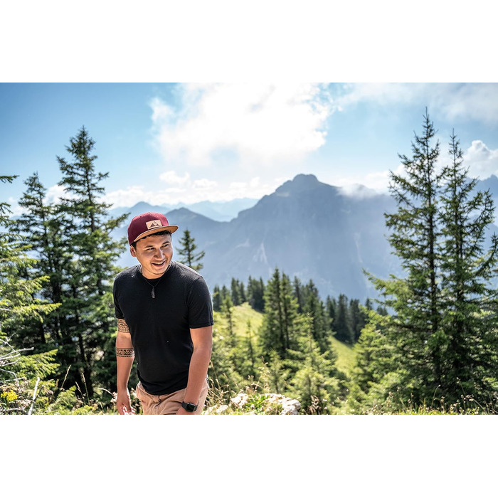 Кепка бейсболка Jumping Bird • Змінний розмір • Outdoor Snapback • Бордовий колір