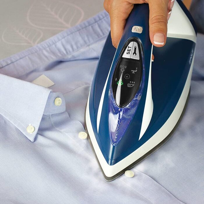 Polti Vaporella Express VE30.10, high-performance steam ironing station with up to 8 bar pump, ECO function, with One Temperature Technology and digital settings, blue/white Bianco E Blu