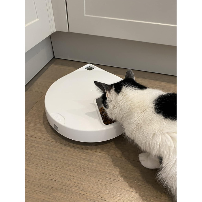 Автомат для годування Closer Pets C500 з таймером – для котів та маленьких собак, 5 мисок, до 330г на порцію, з акумуляторами охолодження, білий