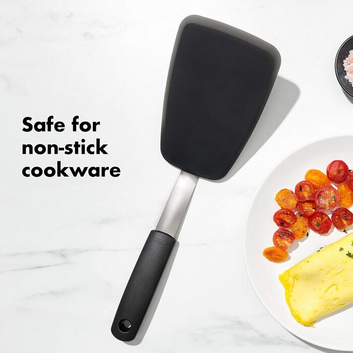 OXO Good Grips Лопатка для перевертання продуктів 32 см, чорна – з нержавіючої сталі та силікону, для яєць, бургерів та іншого