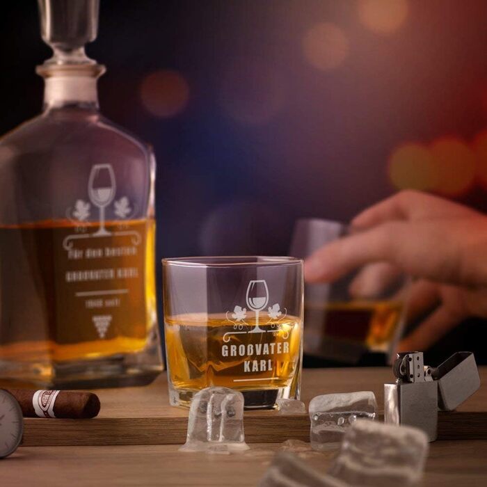 Maverton Whiskey Decanter + 2/4/6 Whiskey Glasses Set with Engraving - 700ml Whiskey Decanter - Christmas Gifts - Anniversary Gift for Couple - Monogram