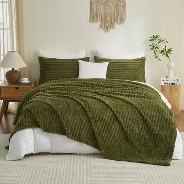 М'яка плюшева ковдра Luofanfei 180x200 см, салатово-кремовий колір, з ефектом 'пухирців', тепла флісова ковдра для спальні, офісу, дивана.